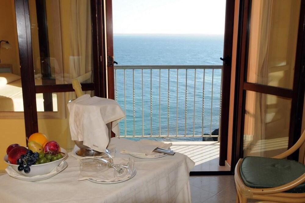 Felix Hotels - Hotel La Baja Santa Caterina Di Pittinuri  Dış mekan fotoğraf
